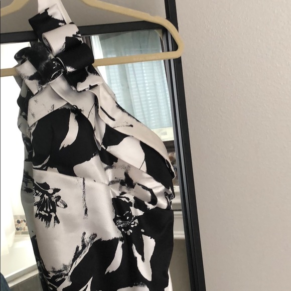 Formal gown floral print - Picture 1 of 6